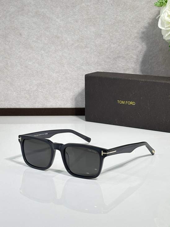 Picture of Tom Ford Sunglasses _SKUfw76300791fw